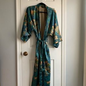 100% Satin Kimono-Style Robe - M-XL